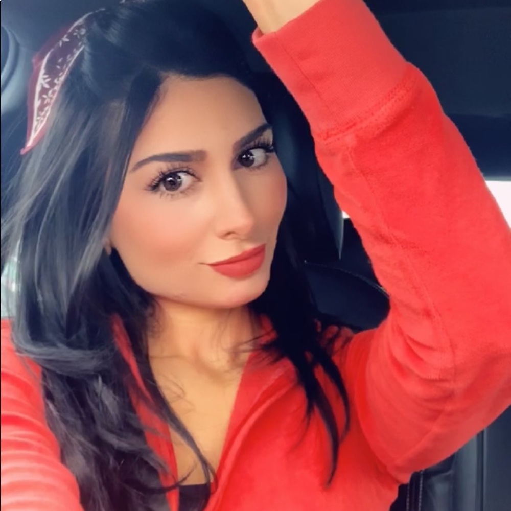 Meet your Posher, Nargis